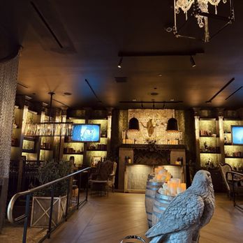 Wolf by Vanderpump at Caesars Republic Lake Tahoe - American Near Me - Stateline, Nevada