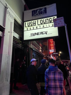 Lush Lounge by null