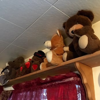 Nature's Inn - The Bear Room - hidden plushes! - Hotels Near Me - Big Bear, California Nature's Inn - The Bear Room - hidden plushes! - Hotels Near Me - Big Bear, California