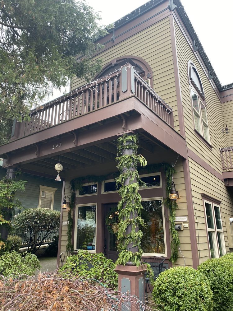 ELAN GUEST SUITES AND GALLERY Updated September 2024 20 Photos & 17