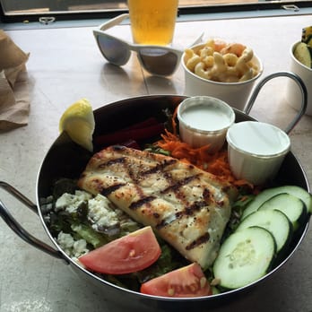 Eric Ericssons Fish Co - Halibut and house salad with seafood mac n' cheese - Seafood Near Me - Ventura, California Eric Ericssons Fish Co - Halibut and house salad with seafood mac n' cheese - Seafood Near Me - Ventura, California