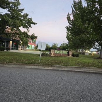 Taste Da Vibez - Front entrance from the road - Soul Food Near Me - Garner, North Carolina