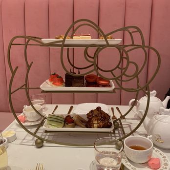 Hello Kitty Cafe - Kawaiiiiii - Cafes Near Me - Irvine, California