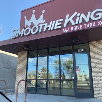 Smoothie King - Entrance. They have a drive through - Juice Bars & Smoothies Near Me - Tucson, Arizona Smoothie King - Entrance. They have a drive through - Juice Bars & Smoothies Near Me - Tucson, Arizona