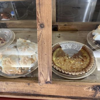 Cedarwood Restaurant - Homemade Pies - Waffles Near Me - Lebanon, Kentucky Cedarwood Restaurant - Homemade Pies - Waffles Near Me - Lebanon, Kentucky