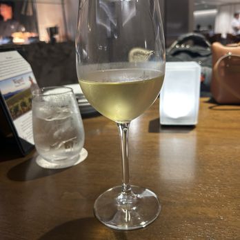 100 Sails Restaurant & Bar - Glass of Mer Soliel Chardonnay - Buffets Near Me - Honolulu, Hawaii