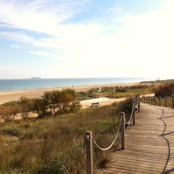 Playa de Pinedo - Vista de las dunas y el mar desde el mirador de la Playa Pinedo.