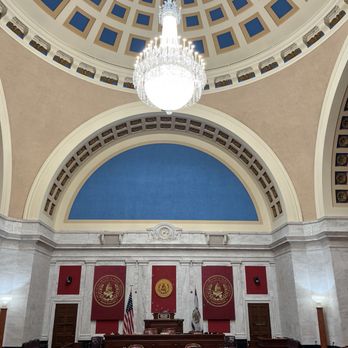 West Virginia State Capitol - Landmarks & Historical Buildings Near Me - Charleston, West Virginia West Virginia State Capitol - Landmarks & Historical Buildings Near Me - Charleston, West Virginia