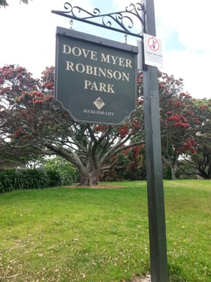 Dove Myer Robinson Park (Parnell Rose Garden) by null