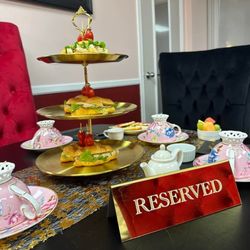 Mosaics Boutique & Tea