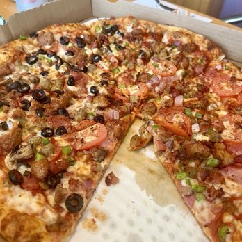Pizza World - XL hand tossed crust Appondanza with the black olives, only on half - Pizza Near Me - Shrewsbury, Missouri Pizza World - XL hand tossed crust Appondanza with the black olives, only on half - Pizza Near Me - Shrewsbury, Missouri