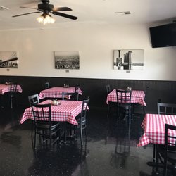 Brooklyn Best Pizza - Nice and clean dinning room