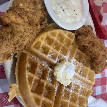 Dick's Uptown Cafe - Breakfast & Brunch Near Me - Cedar Hill, Texas