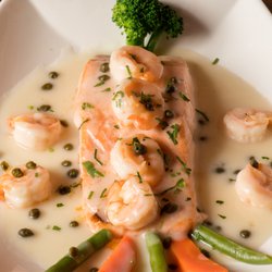 Sayola Restaurant - Salmon Sayola