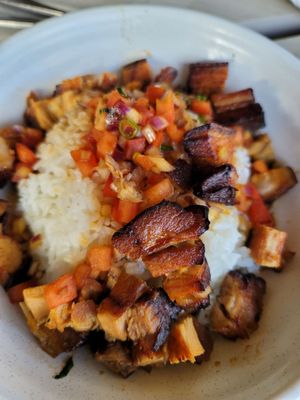 650 Aleka Loop by null