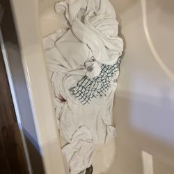 Big Smoky mountain Cabin Rentals - Dirty linens with bloody towel