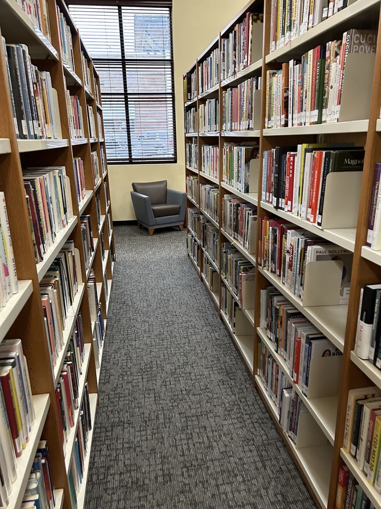 BEE CAVE PUBLIC LIBRARY Updated November 2025 19 Photos & 14