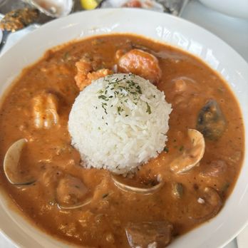 The Dive Oyster Bar - House special pan roast with all seafood - Southern Near Me - Irvine, California The Dive Oyster Bar - House special pan roast with all seafood - Southern Near Me - Irvine, California