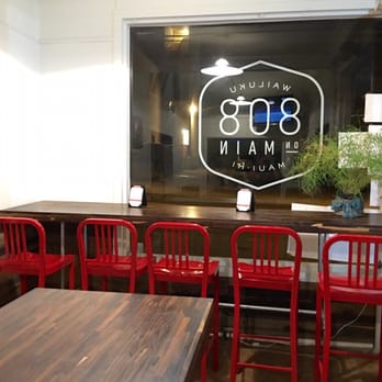 808 OLD TOWN  - Front high top counter seating - VN - Hawaiian Near Me - Wailuku, Hawaii