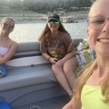 Liquid Thrillz Boat Rentals - Me and my sisters had so much fun on the pontoon we rented! - Boating Near Me - Point Venture, Texas