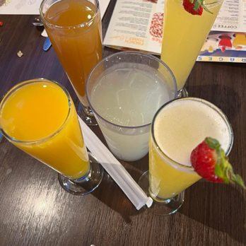Broken Yolk Cafe - Apple juice, mimosa,orange juice, lemonade - Breakfast & Brunch Near Me - Chula Vista, California Broken Yolk Cafe - Apple juice, mimosa,orange juice, lemonade - Breakfast & Brunch Near Me - Chula Vista, California