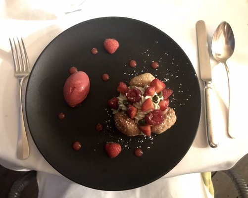 Auberge de Sainte Maure by null