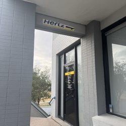 Hertz Rent A Car - Front door entrance