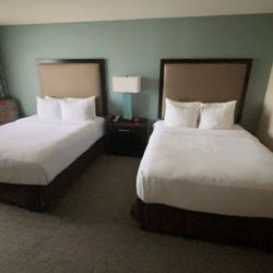 Crowne Plaza Anchorage-Midtown
