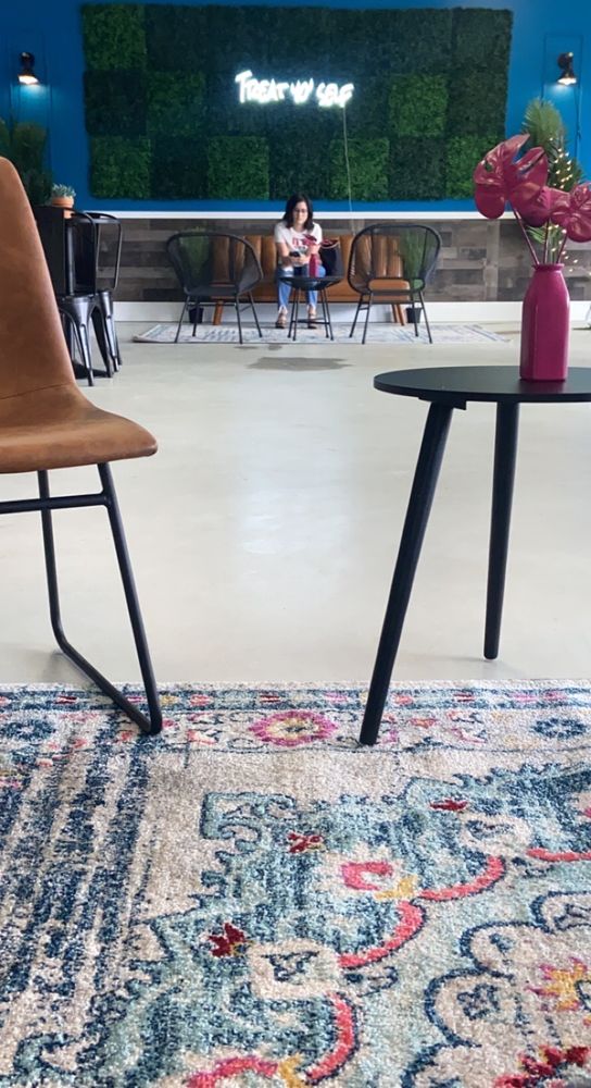 JUGGLING JUICES AND BOWLS 4732 Jackson St, Alexandria, Louisiana