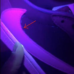 Magnolia Park - Orange County - Dotted stencil lines that lit up under blacklight that I saw when I checked the pair myself after the employee said they were legit to buy.