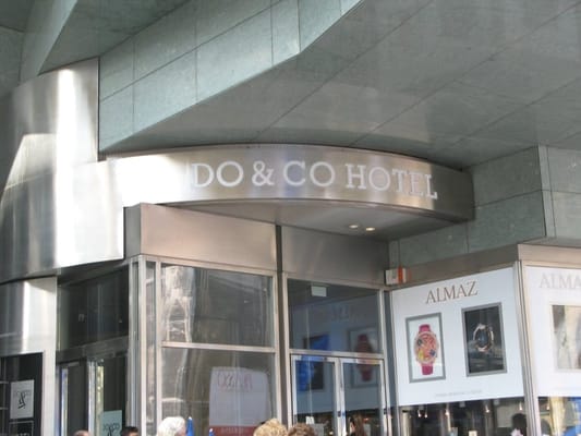 DO & CO Restaurant Stephansplatz by null