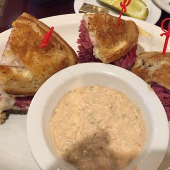 Junior's Restaurant - Ruben - Bakeries Near Me - Brooklyn, New York