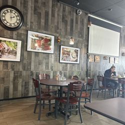 New Brisas Latino Bakery Rest - Se los recomiendo un lugar muy agradable la música la atención muy buena  muy buena comida
