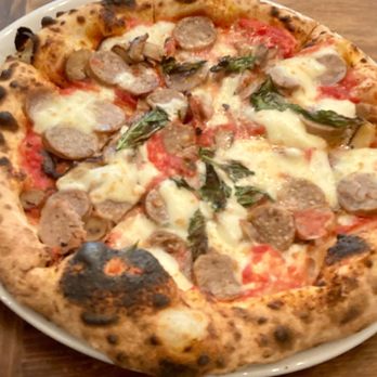 Dellarocco's - Pizza Near Me - Brooklyn, New York