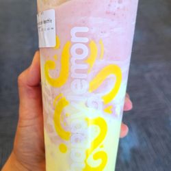 Strawberry shortcake smoothie