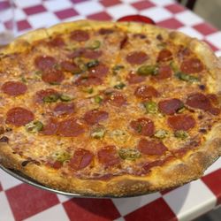 Mama mia - Large Pizza, Pepperoni and Jalapeño