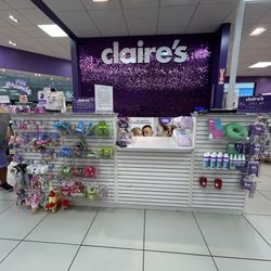 Claire's Boutiques - Checkout desk