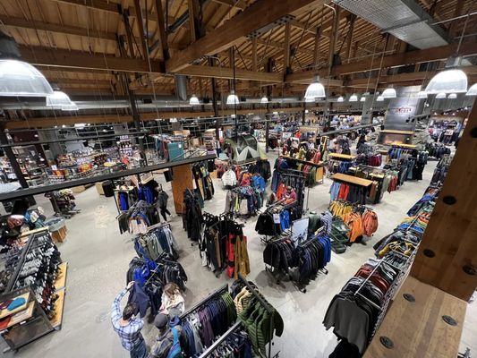 REI Updated October 2025 116 Photos 103 Reviews 750 W American