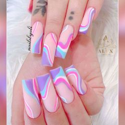Alux Nails & Spa