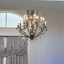 Glen Terra Senior Assisted Living - Chandelier in the lobby of Glen Terra