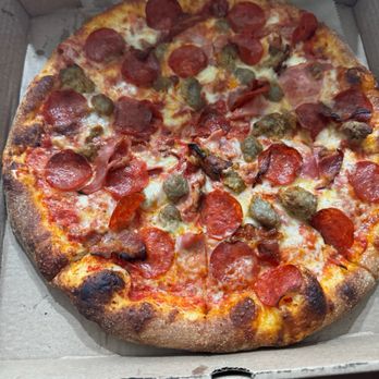Flippers Pizza - All meat pie - Pizza Near Me - Kissimmee, Florida Flippers Pizza - All meat pie - Pizza Near Me - Kissimmee, Florida