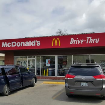 McDonald's - Smallest mcdonalds ever! - Fast Food Near Me - Oakville, Ontario McDonald's - Smallest mcdonalds ever! - Fast Food Near Me - Oakville, Ontario