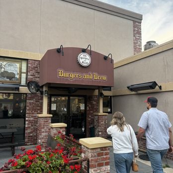 Burgers and Brew - Bars Near Me - Chico, California Burgers and Brew - Bars Near Me - Chico, California