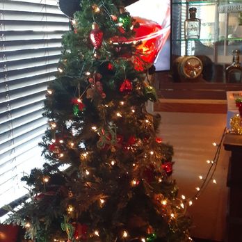 Jose's Mexican Food - Christmas Tree w/sombrero on top. 12/29/24 - Mexican Near Me - Yucaipa, California
