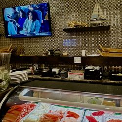 Fancy Sushi & Grill - Sushi bar