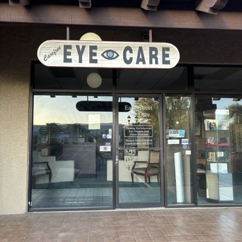 Carefree Plaza - Business - Shopping Centers Near Me - Carefree, Arizona