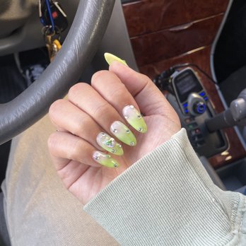 Glossi Nail Bar - Nail Salons Near Me - Colma, California Glossi Nail Bar - Nail Salons Near Me - Colma, California