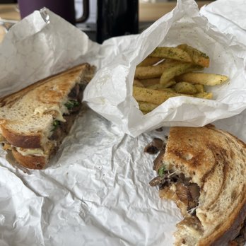 Nice Guy Food - Mushroom melt, half order of herb garlic fries - Breakfast & Brunch Near Me - Chicago, Illinois