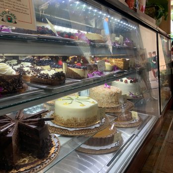 Urth Caffé-Pasadena - Cakes - Cafes Near Me - Pasadena, California