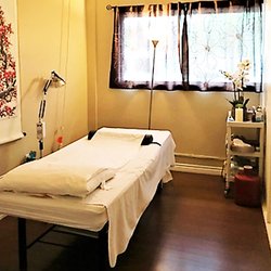 Mao Acupuncture & Herbs - Treatment Room #2
